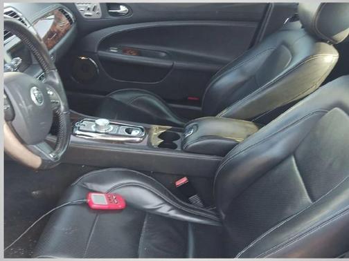 2010 Jaguar XK R
