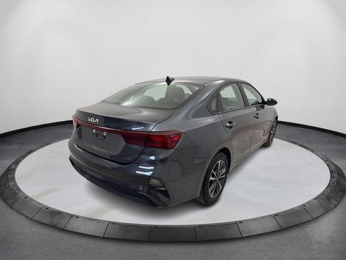 Gravity Gray 2024 Kia Forte LXS