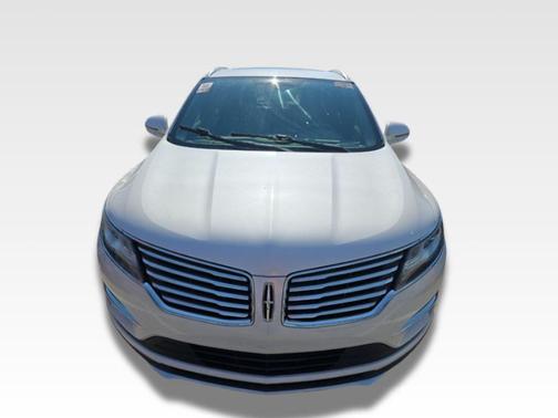 White Platinum Clearcoat Metallic 2017 Lincoln MKC Reserve