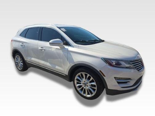 White Platinum Clearcoat Metallic 2017 Lincoln MKC Reserve