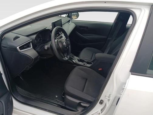 Ice 2025 Toyota Corolla LE