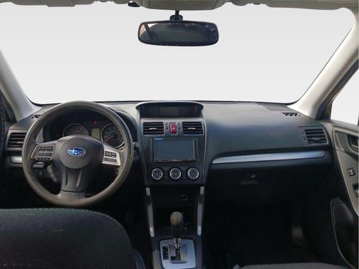 Ice Silver Metallic 2015 Subaru Forester 2.5i