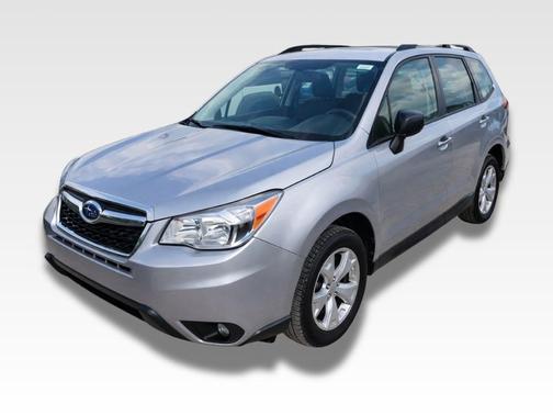 Ice Silver Metallic 2015 Subaru Forester 2.5i