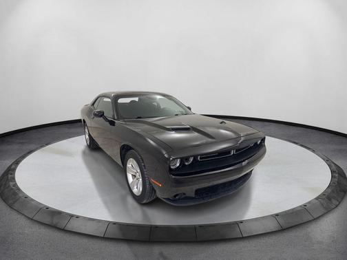 Pitch Black Clearcoat 2023 Dodge Challenger SXT