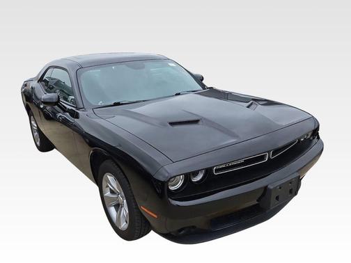 Pitch Black Clearcoat 2023 Dodge Challenger SXT