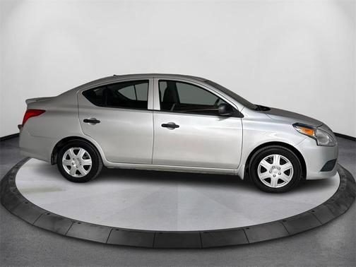 2015 Nissan Versa 1.6 S+