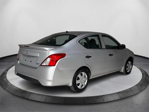 2015 Nissan Versa 1.6 S+