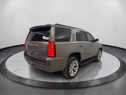 Pepperdust Metallic 2019 Chevrolet Tahoe LT
