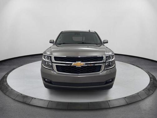 Pepperdust Metallic 2019 Chevrolet Tahoe LT