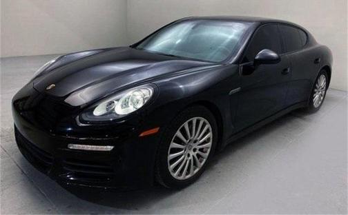2015 Porsche Panamera 4