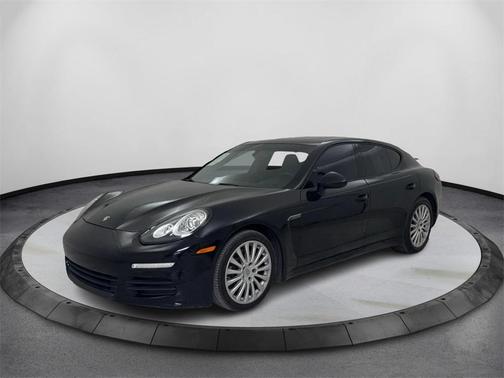 2015 Porsche Panamera 4