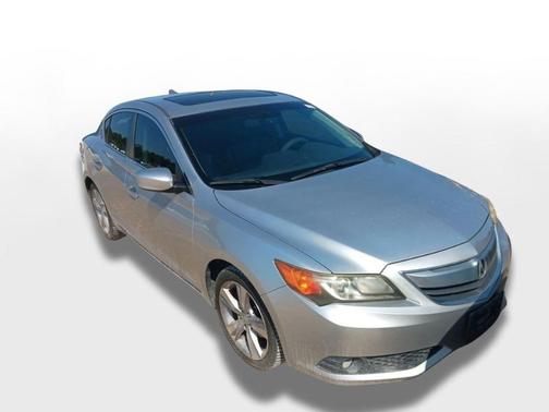 2013 Acura ILX 2.0L w/Premium Package