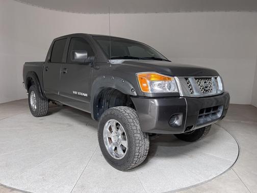 2010 Nissan Titan SE