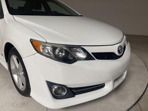 2014 Toyota Camry Hybrid LE