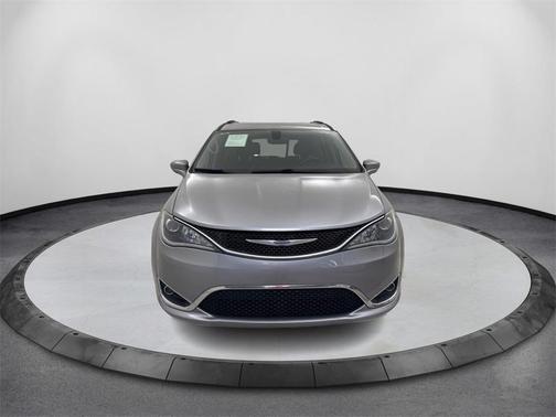 2019 Chrysler Pacifica Touring-L