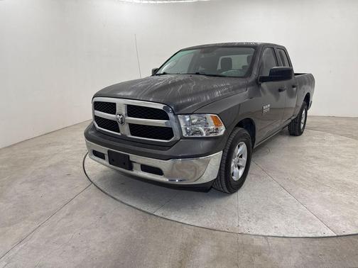 Granite Crystal Clearcoat Metallic 2019 RAM 1500 Classic Tradesman