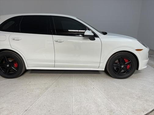 2014 Porsche Cayenne Turbo