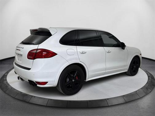 2014 Porsche Cayenne Turbo