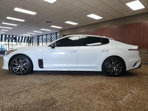 2022 Kia Stinger GT-Line