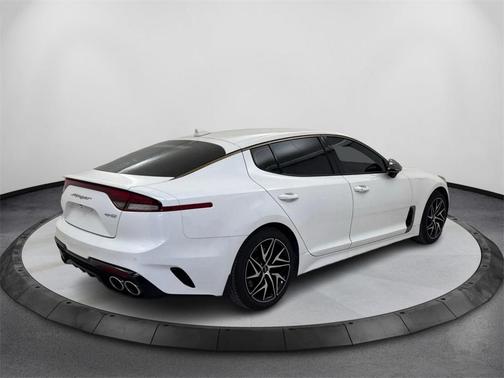 2022 Kia Stinger GT-Line