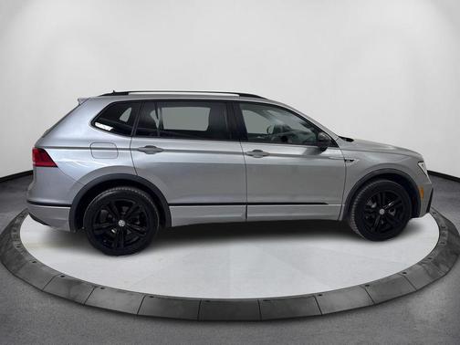 2019 Volkswagen Tiguan 2.0T SEL R-Line Black