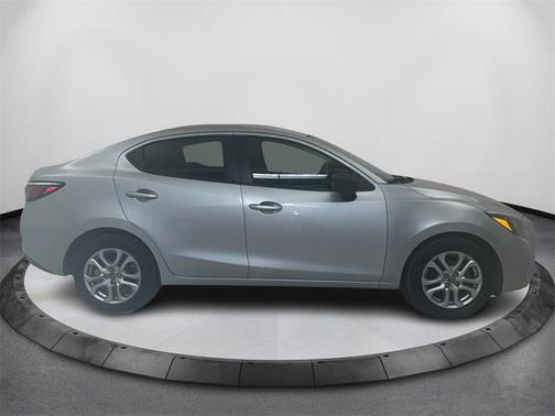 2017 Toyota Yaris iA Base