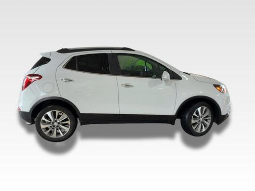 Summit White 2018 Buick Encore Preferred