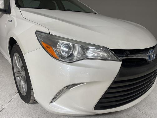 2016 Toyota Camry Hybrid LE