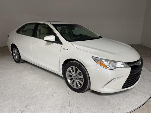 2016 Toyota Camry Hybrid LE