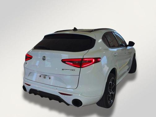 2022 Alfa Romeo Stelvio Veloce
