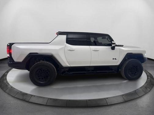 White 2024 GMC HUMMER EV Pickup 3X