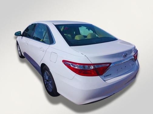 2016 Toyota Camry XLE