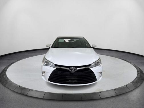 2016 Toyota Camry XLE