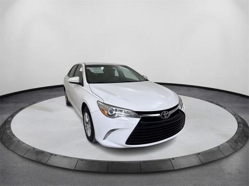 2016 Toyota Camry XLE