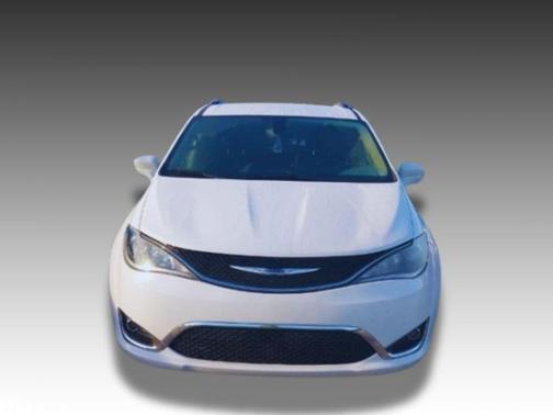 2020 Chrysler Pacifica Touring-L