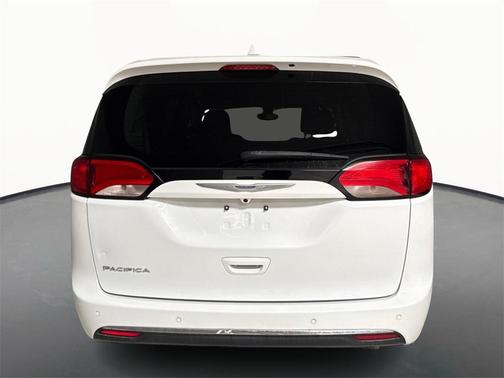 2020 Chrysler Pacifica Touring-L