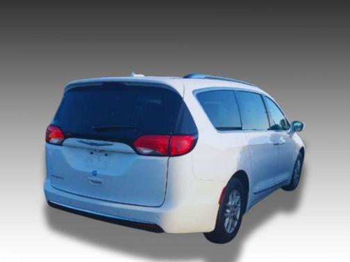 2020 Chrysler Pacifica Touring-L