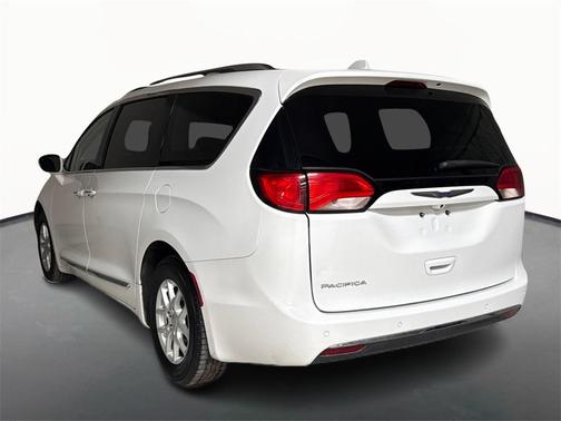2020 Chrysler Pacifica Touring-L
