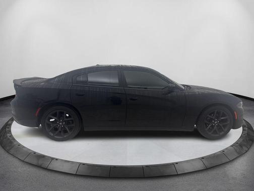 Pitch Black Clearcoat 2020 Dodge Charger SXT