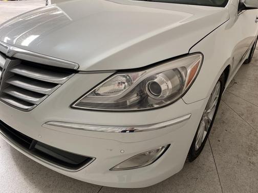 2012 Hyundai Genesis 5.0