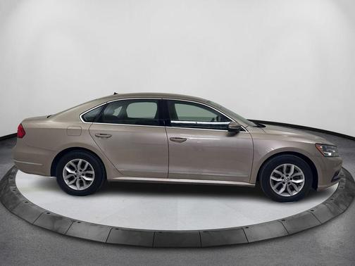 2016 Volkswagen Passat 1.8T S