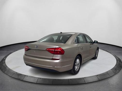 2016 Volkswagen Passat 1.8T S