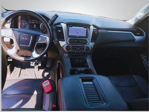 2017 GMC Yukon XL SLT