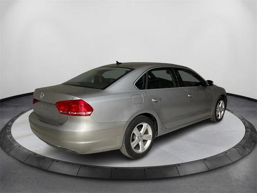 2014 Volkswagen Passat 2.5L SE