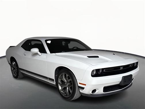 2017 Dodge Challenger SXT