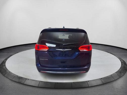 Jazz Blue Pearlcoat 2018 Chrysler Pacifica Touring-L Plus