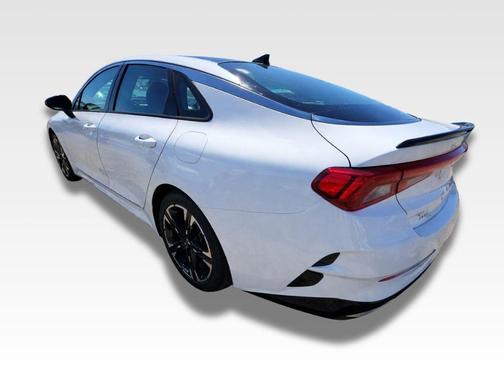 Glacial White Pearl 2021 Kia K5 GT-Line