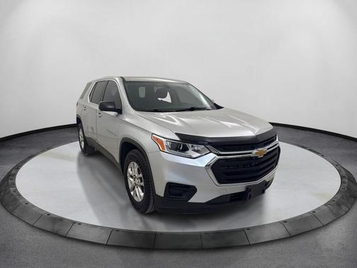 Silver Ice Metallic 2020 Chevrolet Traverse LS