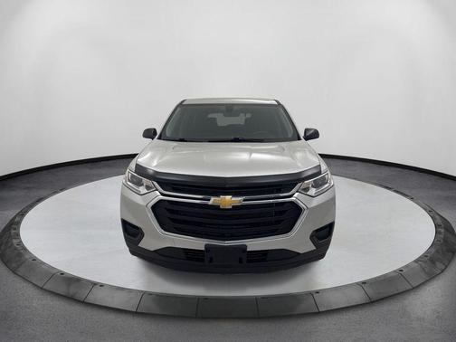 Silver Ice Metallic 2020 Chevrolet Traverse LS