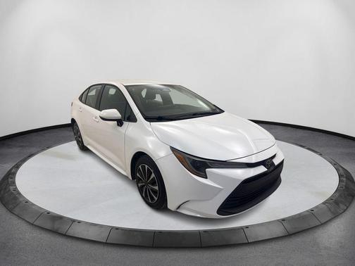 Ice 2023 Toyota Corolla LE